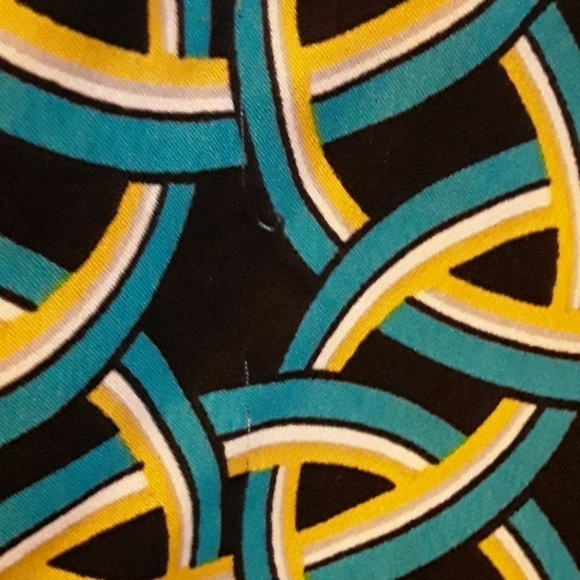 Banana Republic sleeveless shirt - Picture 3 of 4